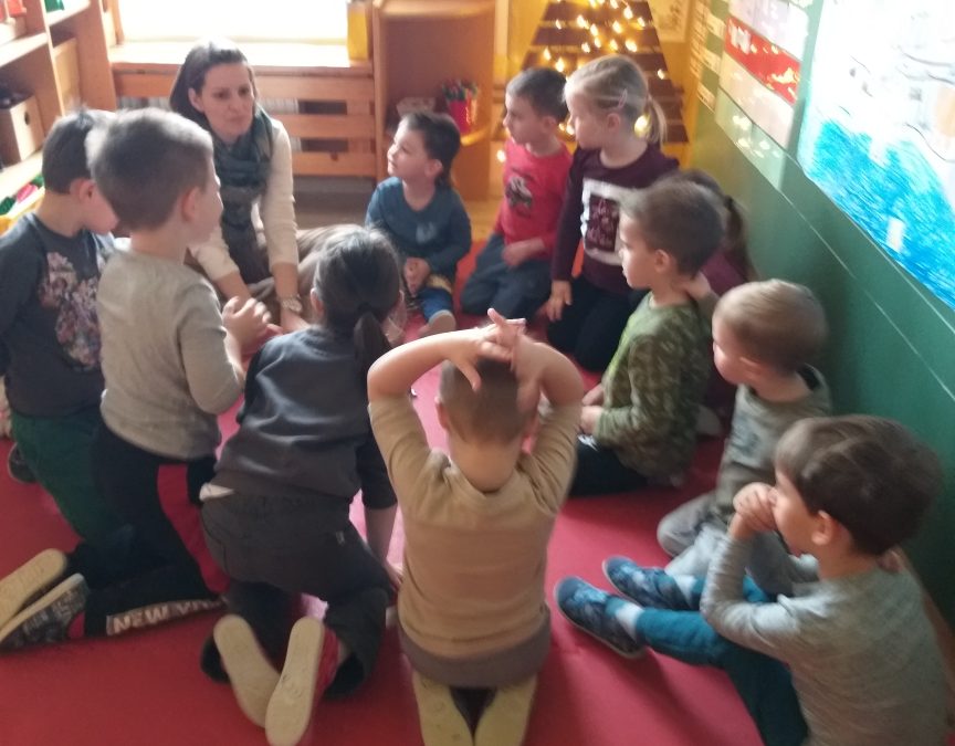 Teden pisanja z roko 2025: „Ko spomini zadišijo“